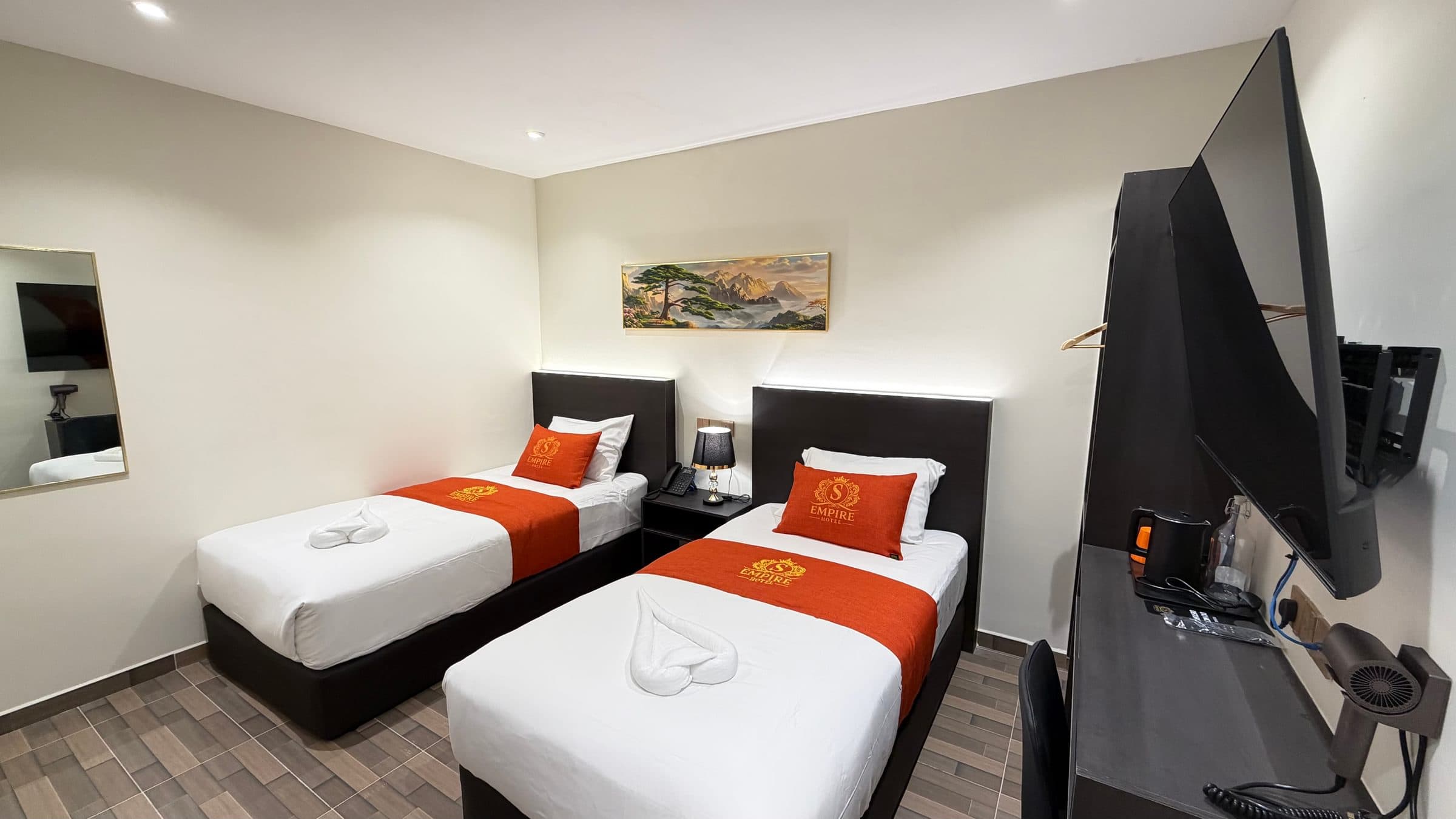 Twin Standard - S Empire Hotel